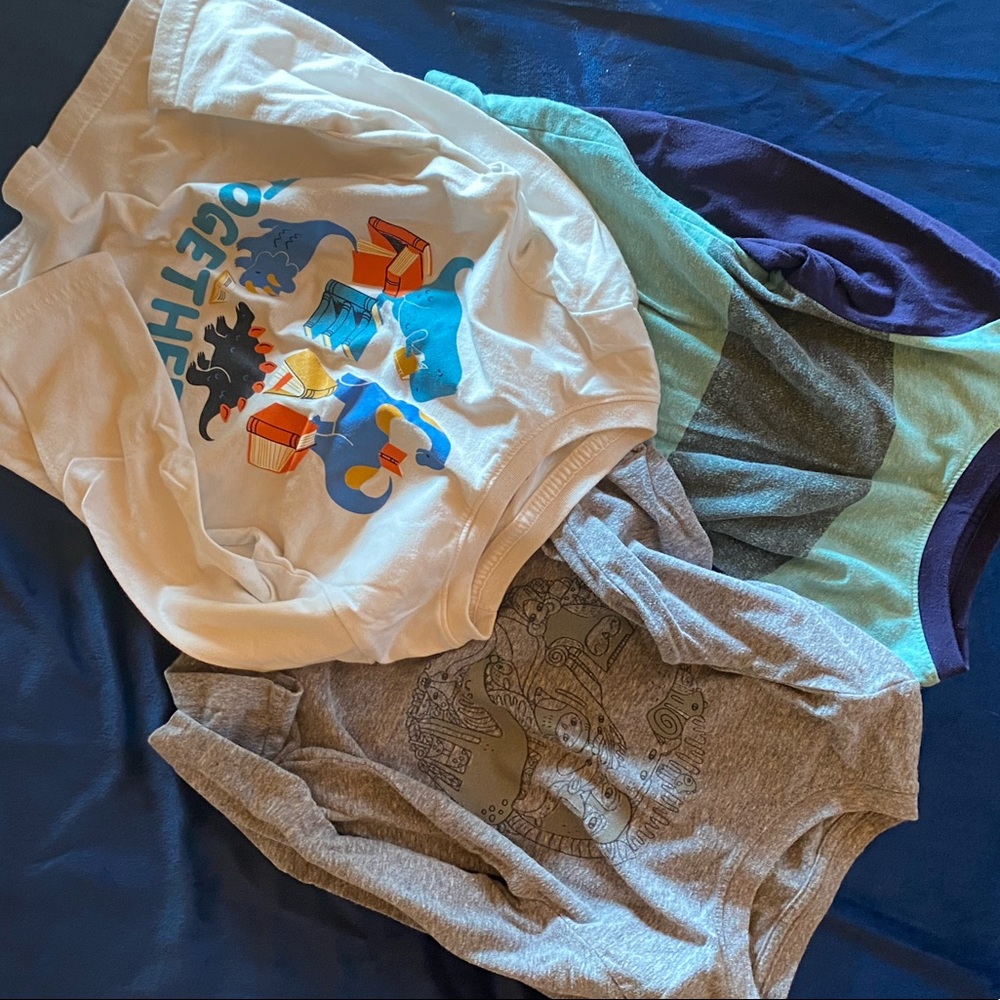 💙🖍 bundle of boys long sleeve t shirts